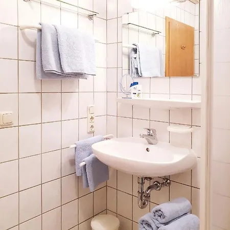 Haus Andrea * فيشن